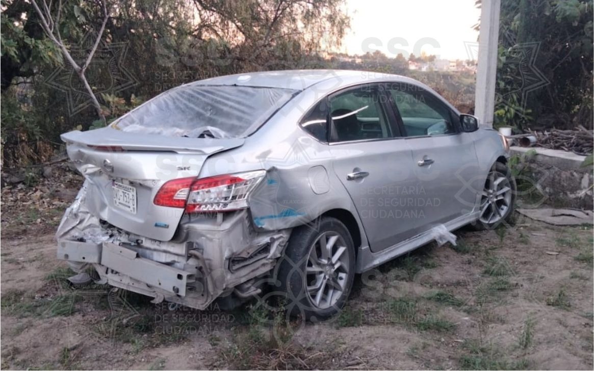 En persecución, asegura SSC un vehículo con reporte de robo